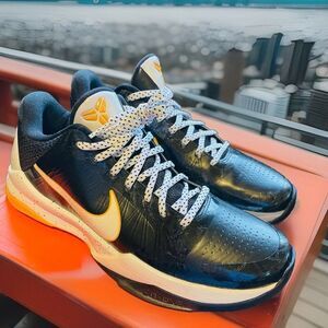 Rare New in Box Nike Kobe V 5 black white del sol 386429-002 mens 9 US 42.5 EUR